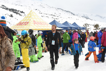 Great atmosphere at the official village during the FIS Snowboard Cross World Cup 2019 in Baqueira Beret 